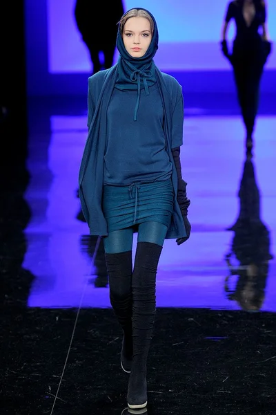 Look 28